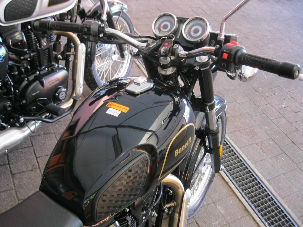 Benelli Imperiale 400 (2021 - 25) (7)