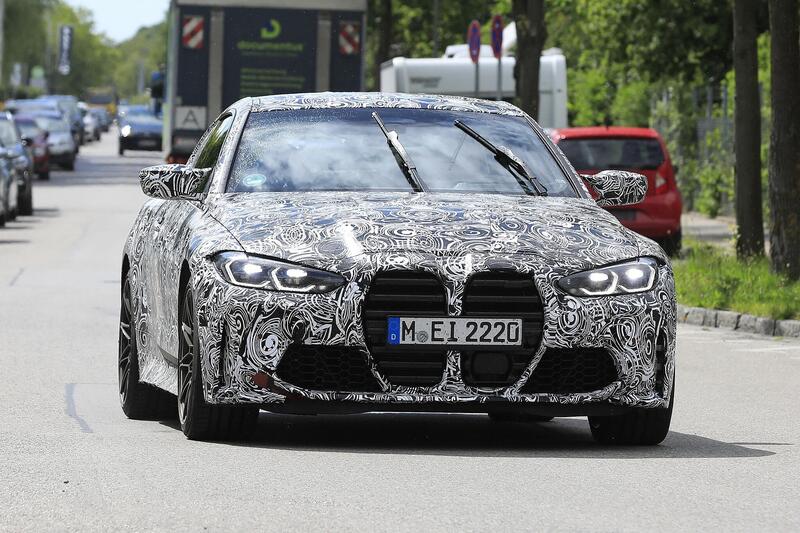 Nuova BMW M4: maxi griglia e maxi cattiveria [Foto spia]