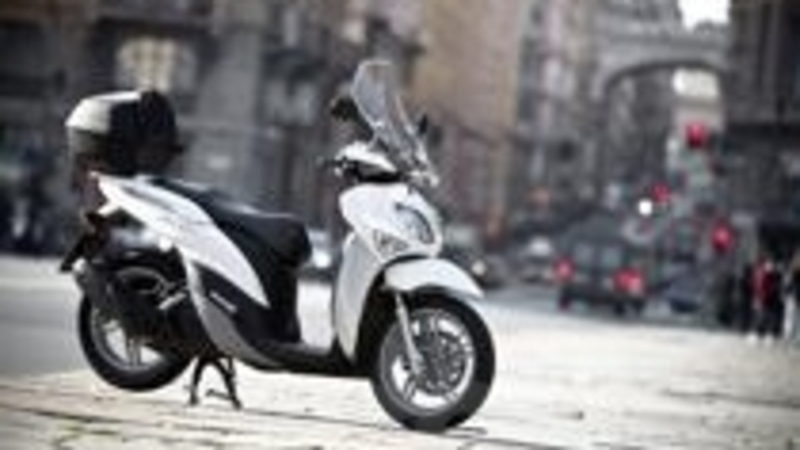 Yamaha Xenter 150 protagonista a Fregene