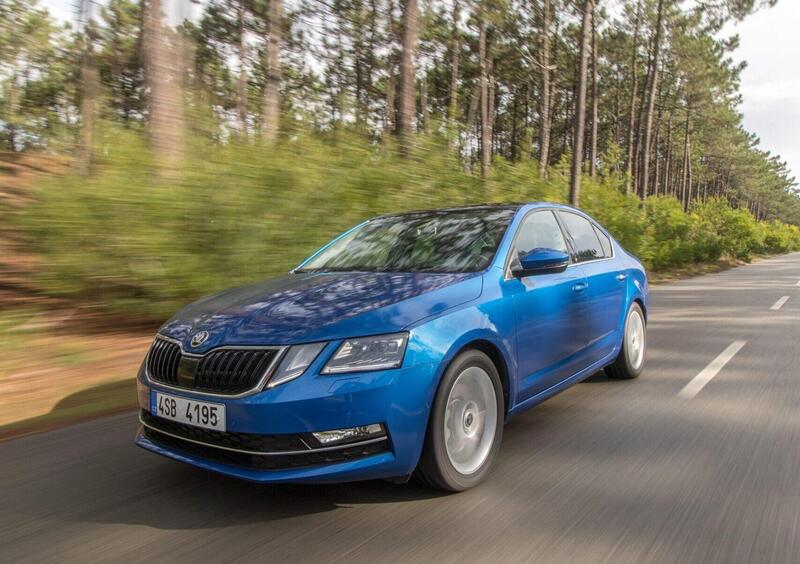 Skoda Octavia (2020-->>) (49)