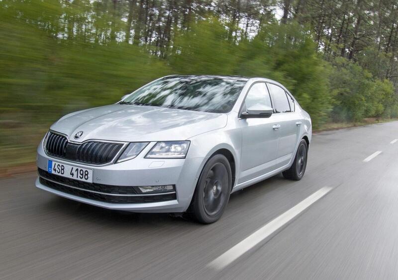 Skoda Octavia (2020-->>) (52)