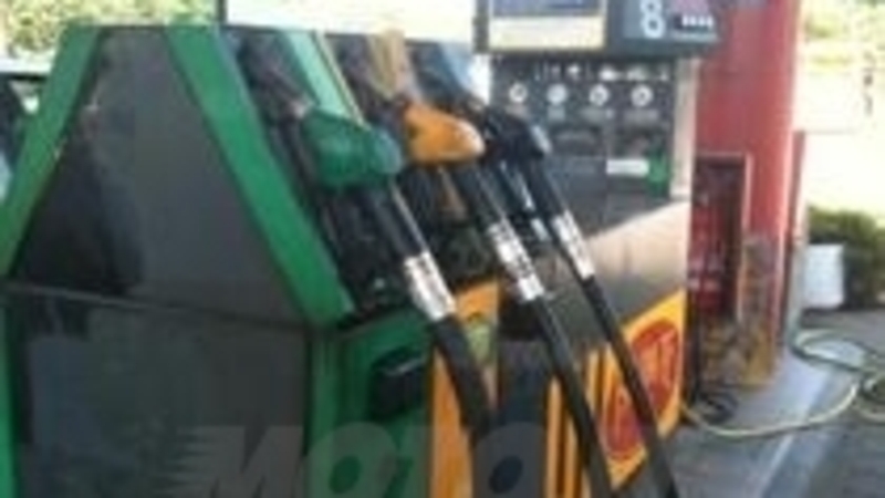 Carburanti: il penultimo weekend di sconti  