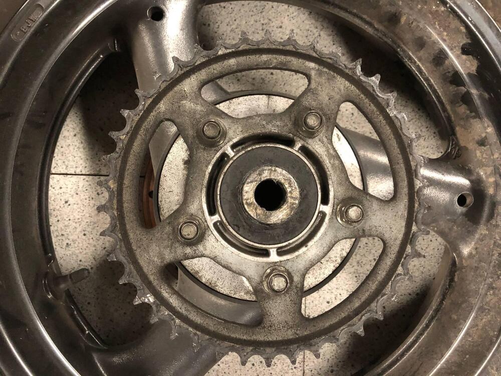 Cerchio posteriore per Suzuki FR 600 R (4)