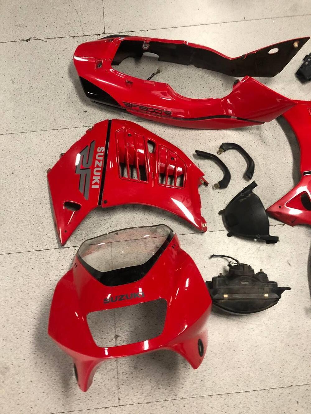 Carene complete per Suzuki FR 600 R (2)