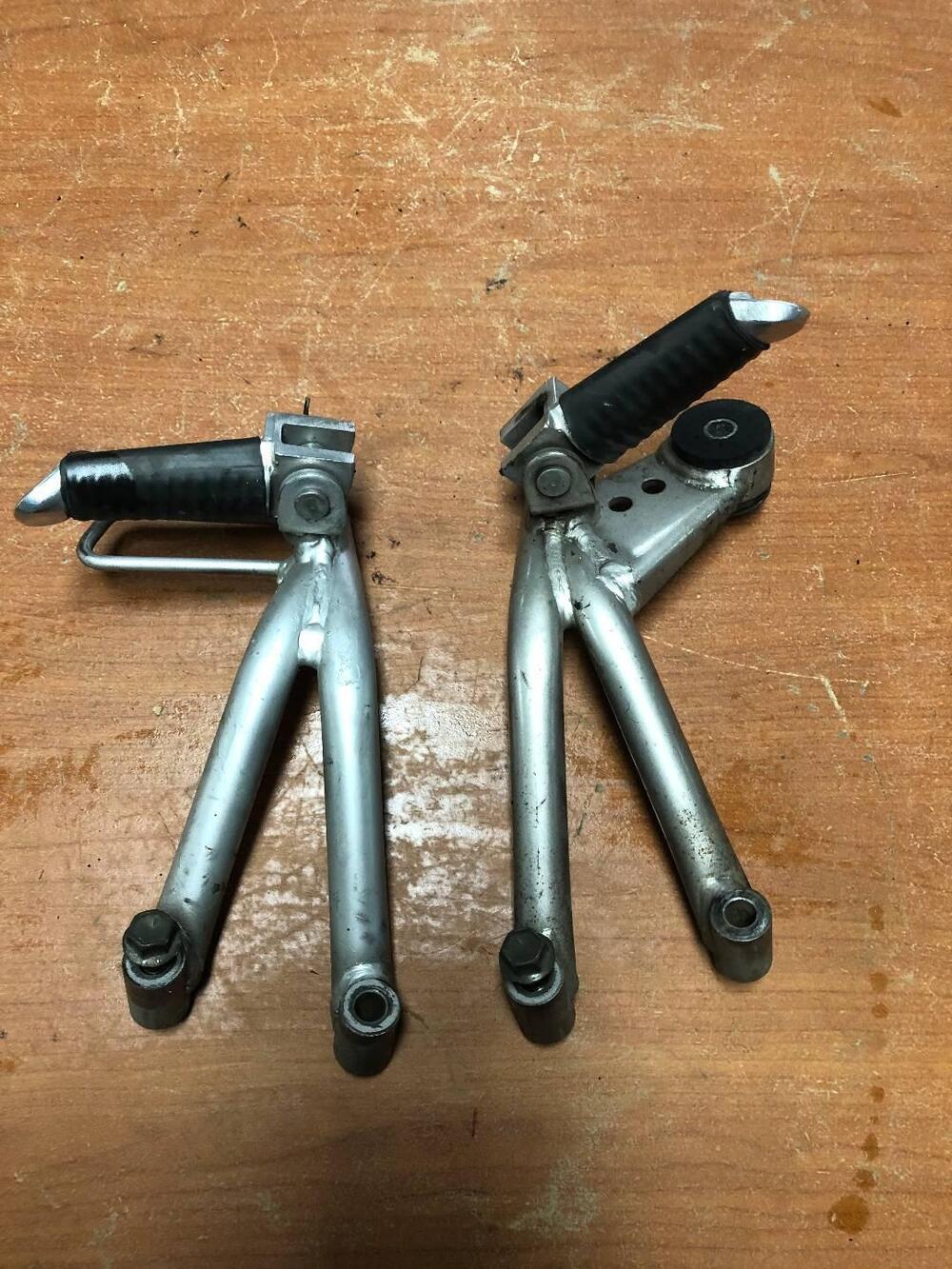 Coppia pedane posteriori Suzuki RF 600 R