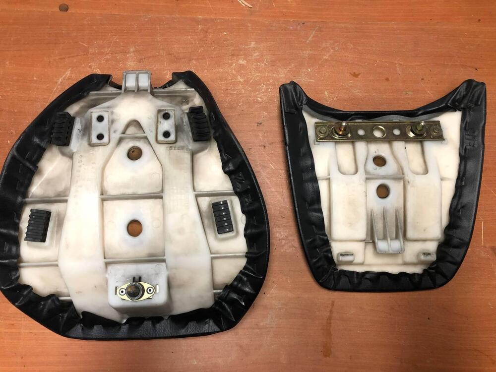 Coppia selle Suzuki RF 600 R (4)