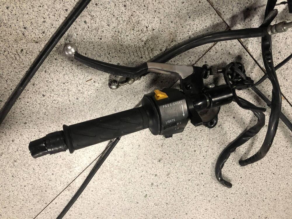 Coppia semimanubri Suzuki RF 600 R (2)