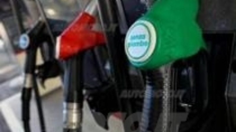 Carburanti: l&rsquo;ultimo weekend di sconti