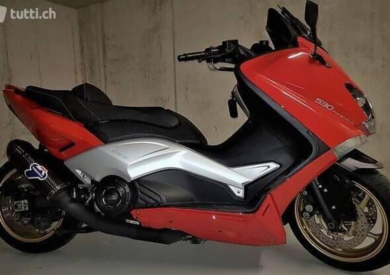 Moto o scooter? In Svizzera &egrave; in vendita il &ldquo;T-Max Panigale&rdquo; 