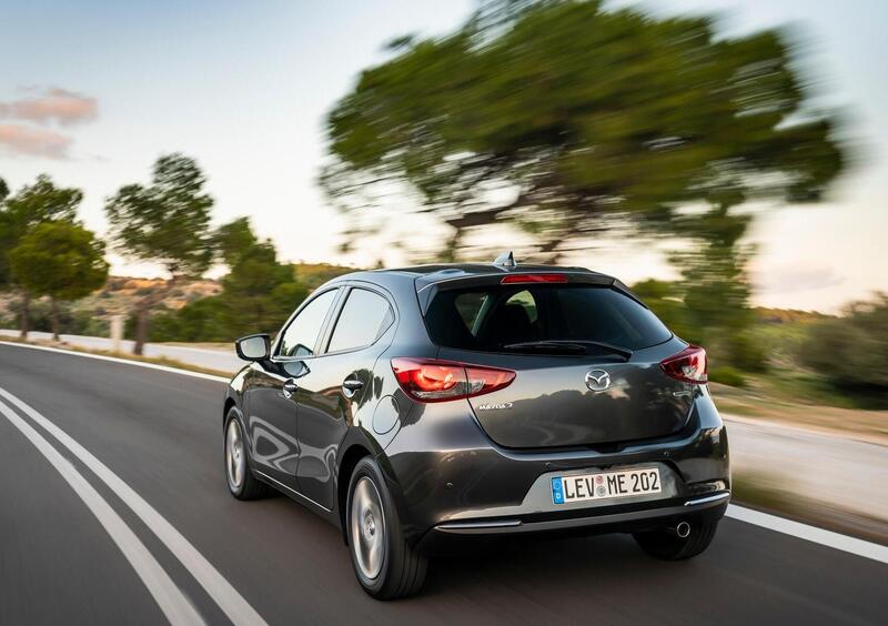 Mazda Mazda2 (2014-->>) (33)