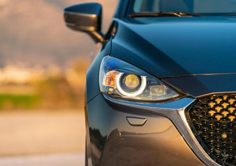 Mazda Mazda2 (2014-->>) (45)