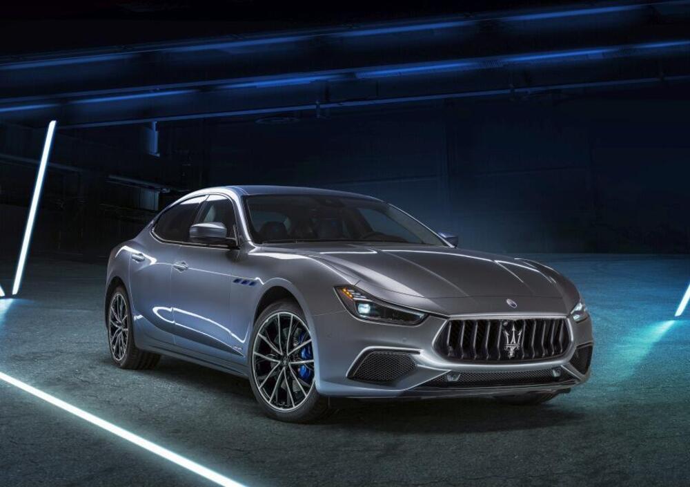 Maserati presenta la nuova Ghibli Hybrid ma pi&ugrave; che un lampo &egrave; una piccola fiamma