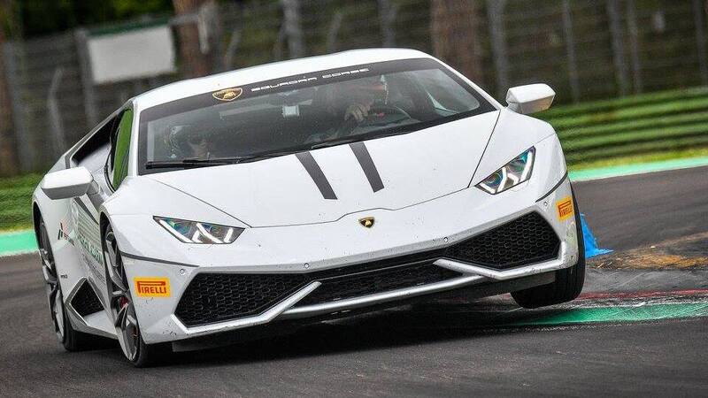 Lamborghini: Stoner e Dovizioso ospiti dell&#039;Accademia a Imola