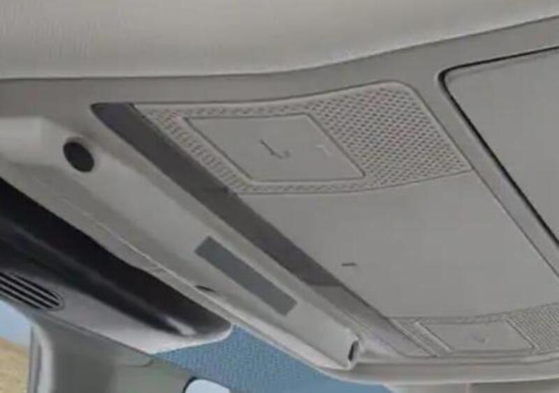 Land Rover Discovery (2016-->>) (45)
