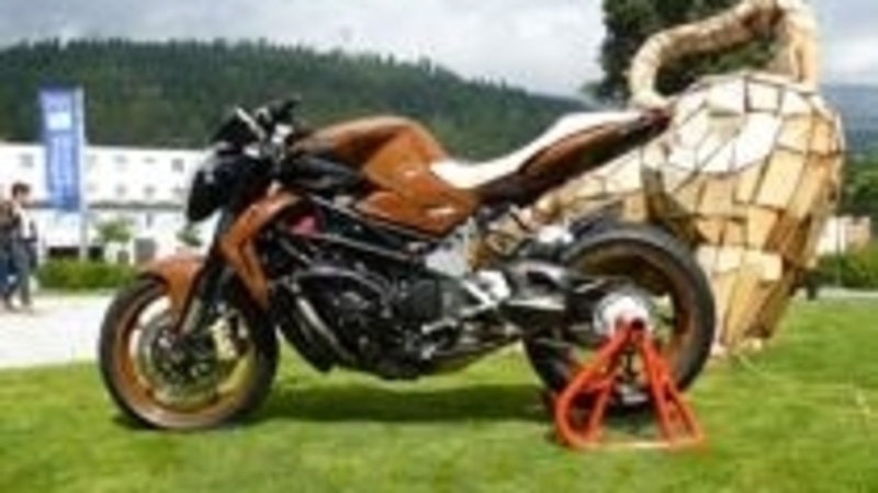 MV Agusta Brutale R California, la 1090R firmata Simone D&rsquo;Auria 