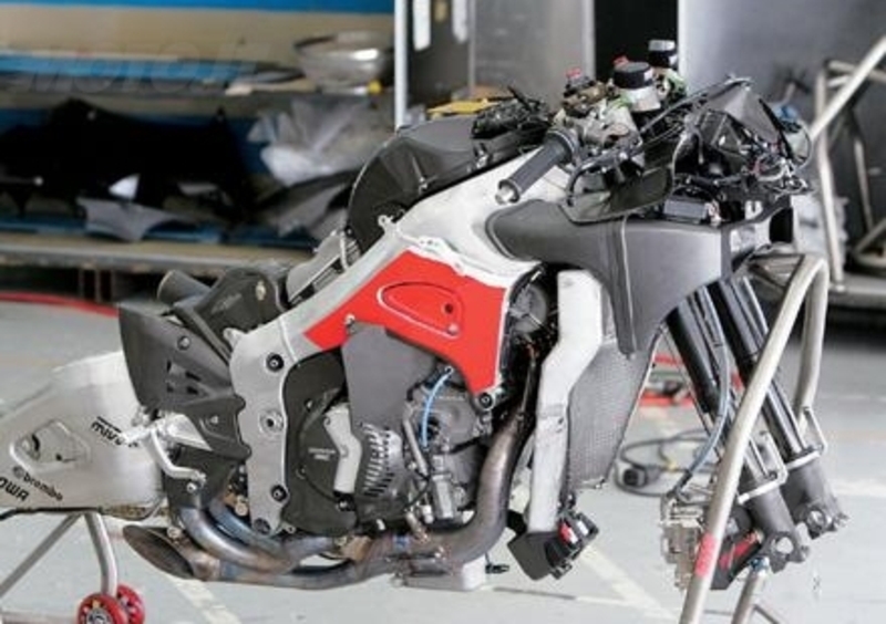 La storia dei V4 Honda da corsa. Quinta puntata