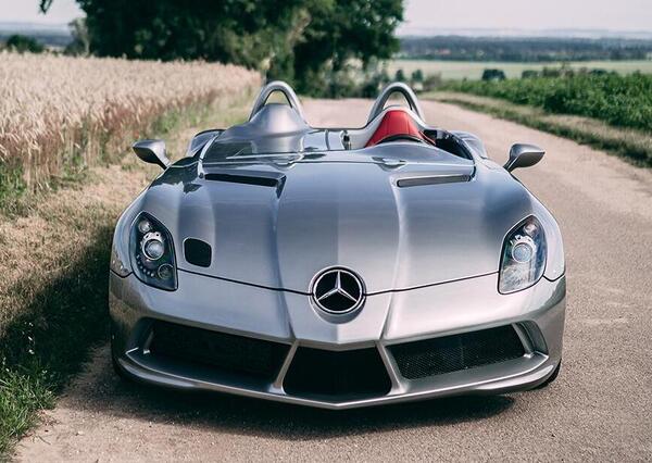 Una Mercedes-Benz SLR McLaren Stirling Moss pu&ograve; essere tua. Bastano 2 milioni di euro