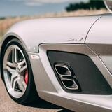 All'asta la Mercedes-Benz SLR McLaren Stirling Moss. Ce li hai 2 milioni di euro? 4