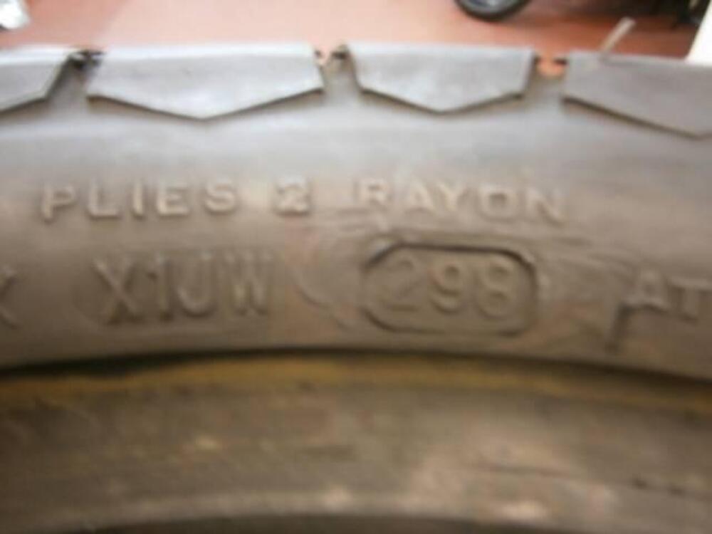 COPERTONE PHANTOM 120/80/16 Pirelli (2)