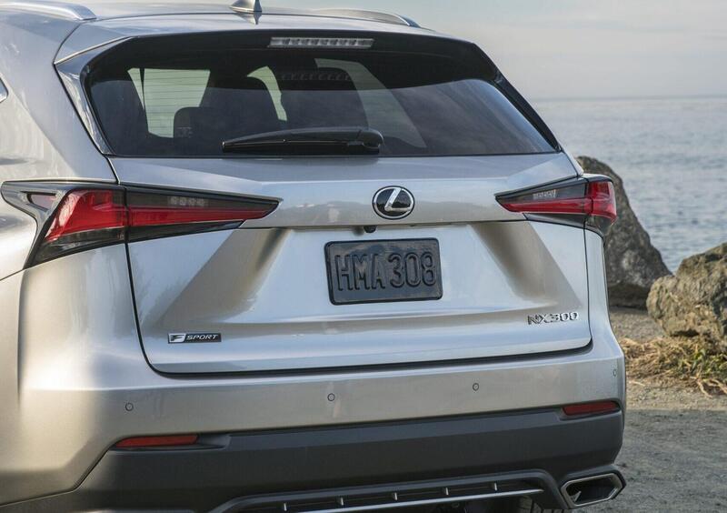 Lexus NX (2014-22) (23)