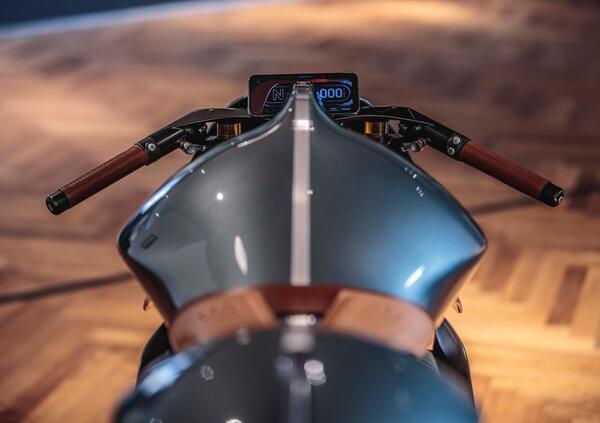 Uno spettacolo per gli occhi: Aston Martin ospita due pezzi unici nello showroom di Milano