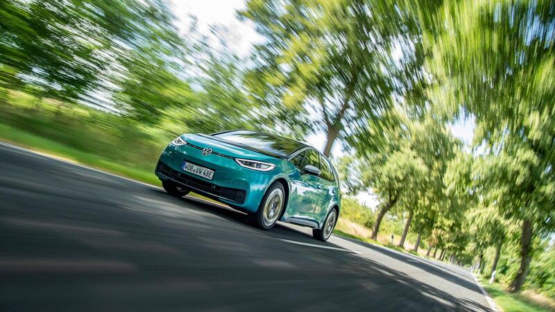 Come si guida e quanto va la nuova Volkswagen della rivoluzione elettrica? L&#039;abbiamo provata!