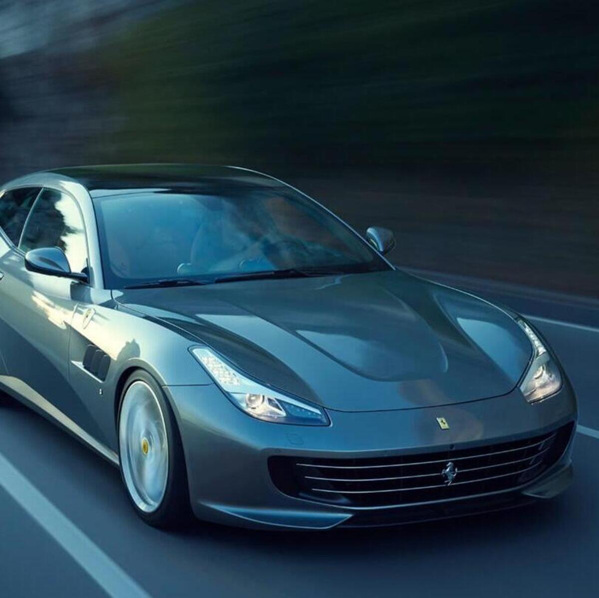 Ferrari GTC4Lusso Coup&eacute;