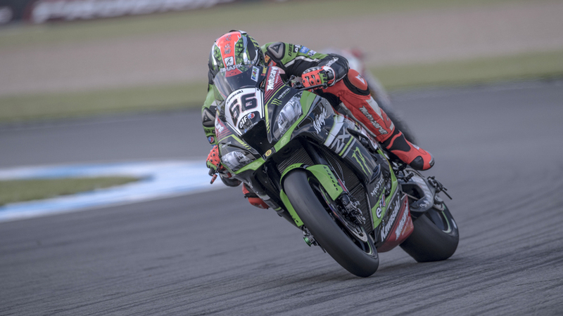 SBK 2016. Sykes chiude in testa le FP1 di Donington