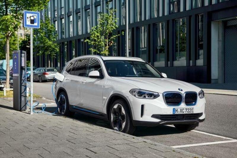 Nuove BMW elettriche? Arrivano Serie 5 e X1 BEV [iX1 e i5]