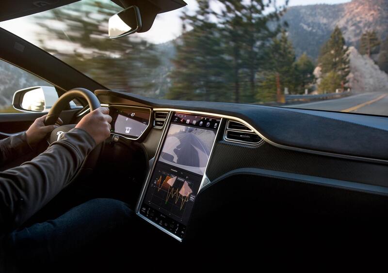 Tesla Model S (2013-->>) (35)