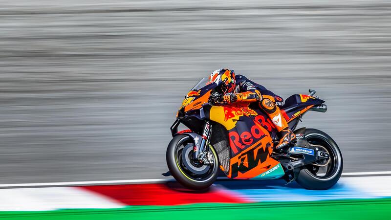 MotoGP Brno, Espargaro il pi&ugrave; veloce nel Warm-up