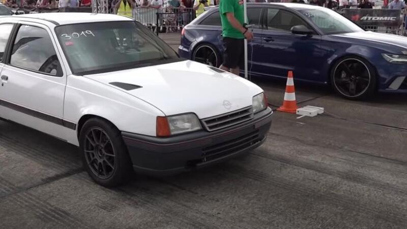 La vecchia Opel Kadett che si fa beffa di Audi RS6 e BMW M3 