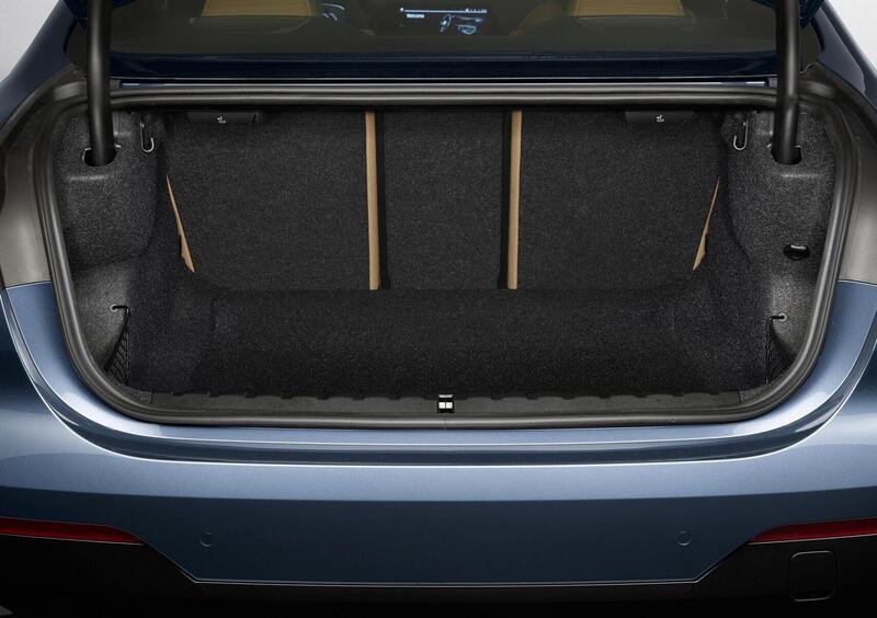 BMW Serie 4 Coupé (2020-->>) (33)