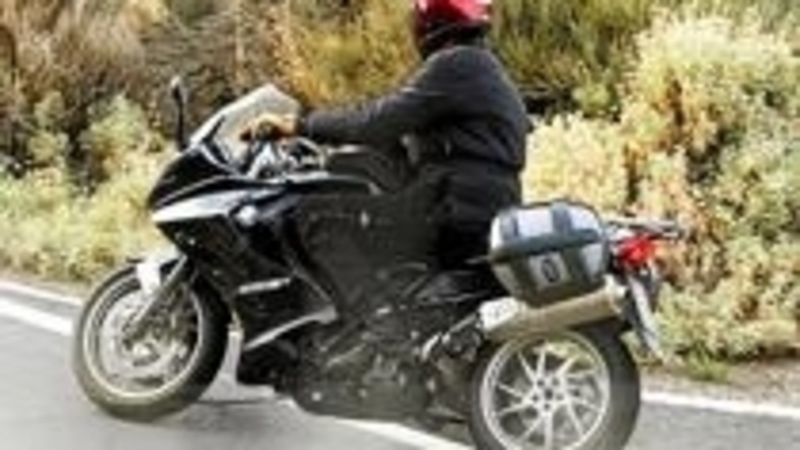 Nuova BMW F800GT: continuano le novit&agrave; tedesche!