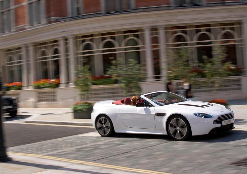 Aston Martin V12 Cabrio (2013-20) (21)