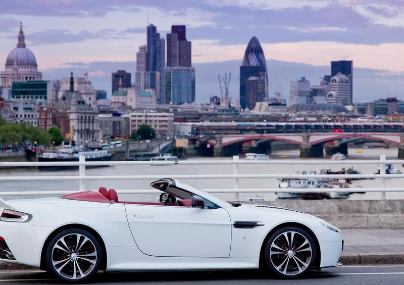 Aston Martin V12 Cabrio (2013-20) (22)