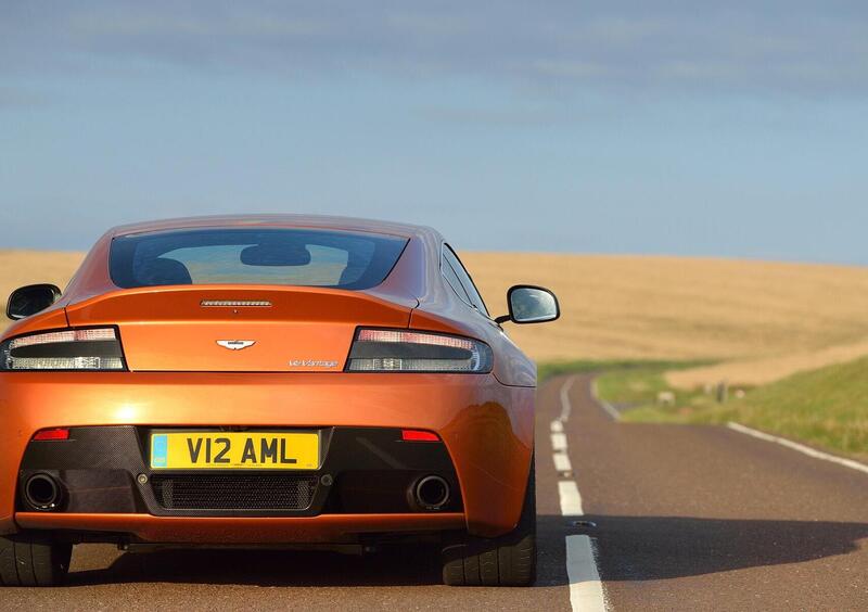 Aston Martin V12 Coupé (2001-20) (5)