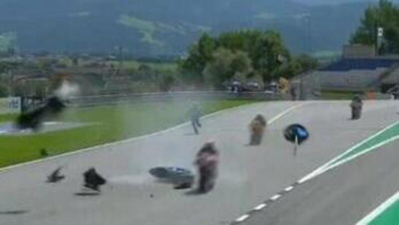 Moto2 in Austria: le impressionanti immagini dell'incidente di Hafizh Syahrin