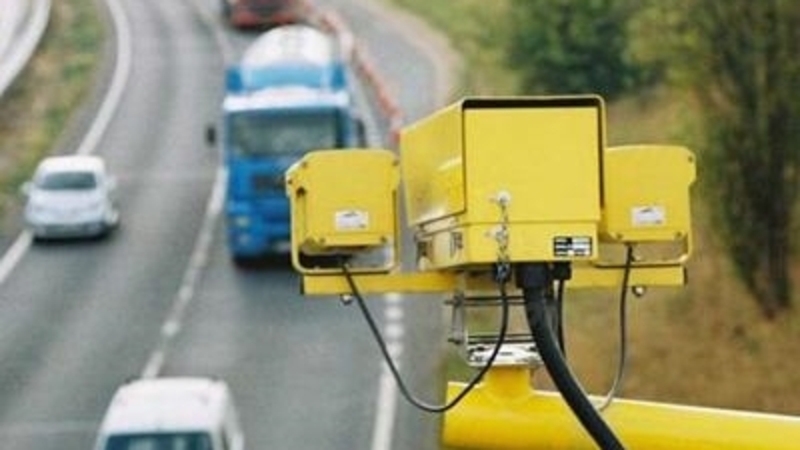 A 132 km/h con il limite di 60: motociclista italiano bandito dalle strade svizzere