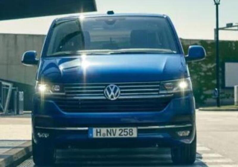 Volkswagen Veicoli Commerciali Caravelle (2015-23) (4)