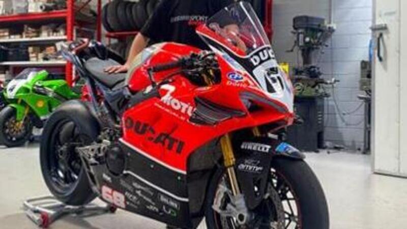 La storia si ripete: Bayliss sulla Ducati V4R in SBK, ma col 68 sul cupolino