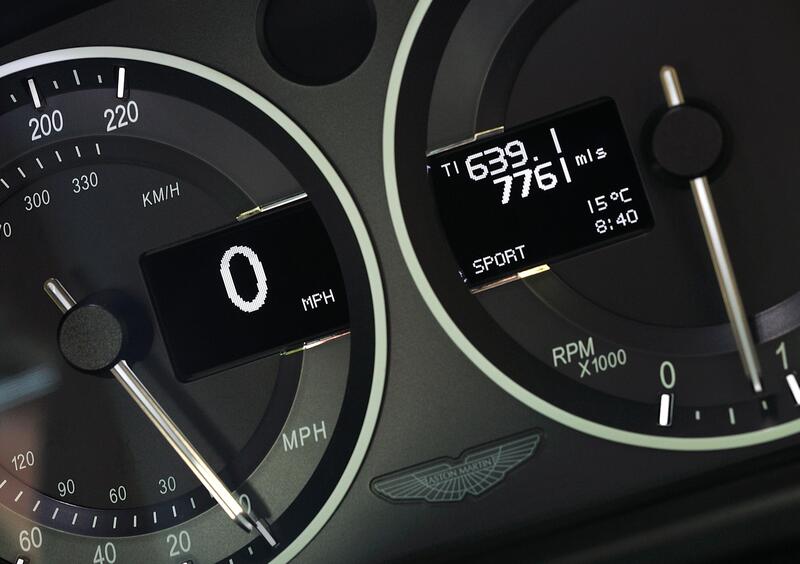 Aston Martin V8 Vantage (2005-20) (11)