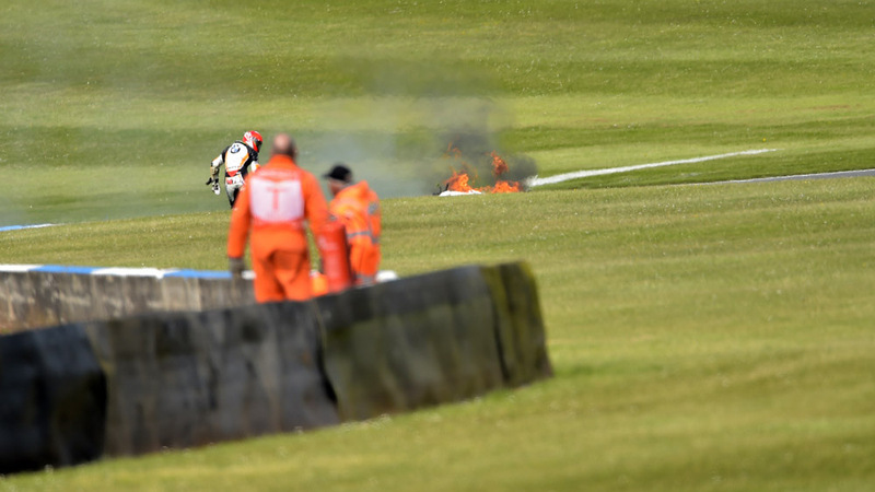 STK. Moto in fiamme, il miracolo dei meccanici