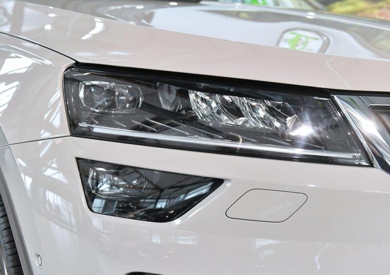 Skoda Karoq (2017-->>) (49)