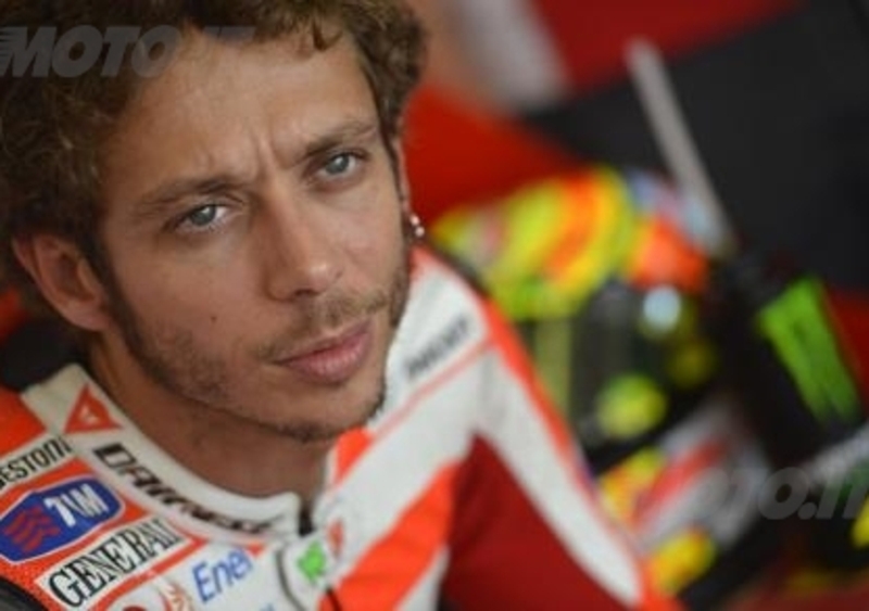 Valentino Rossi contro i ducatisti. Si toglie i primi sassolini dalle scarpe