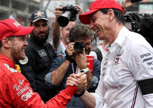 Toto Wolff solidale con la Ferrari: il suo futuro &egrave; il rosso? 