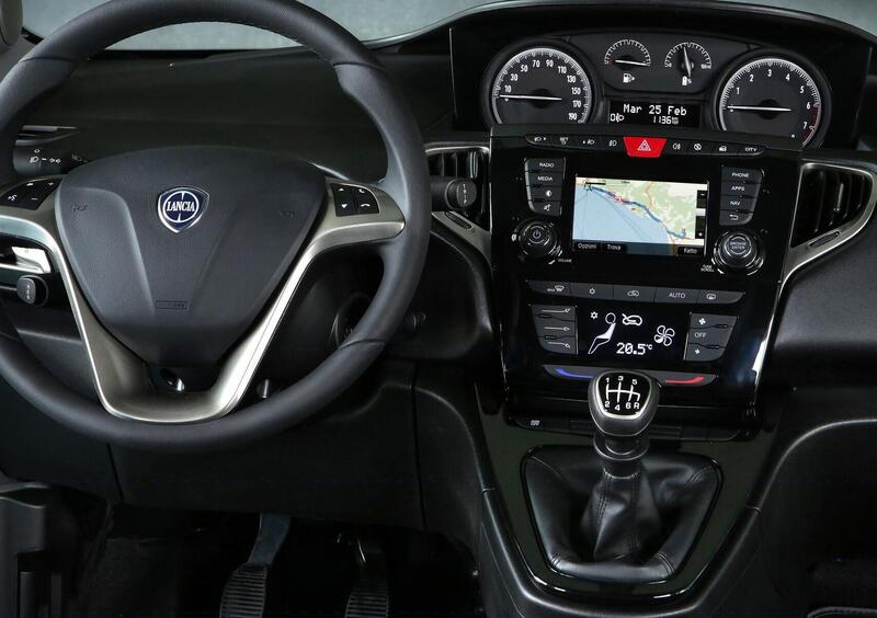 Lancia Ypsilon (2011-24) (14)