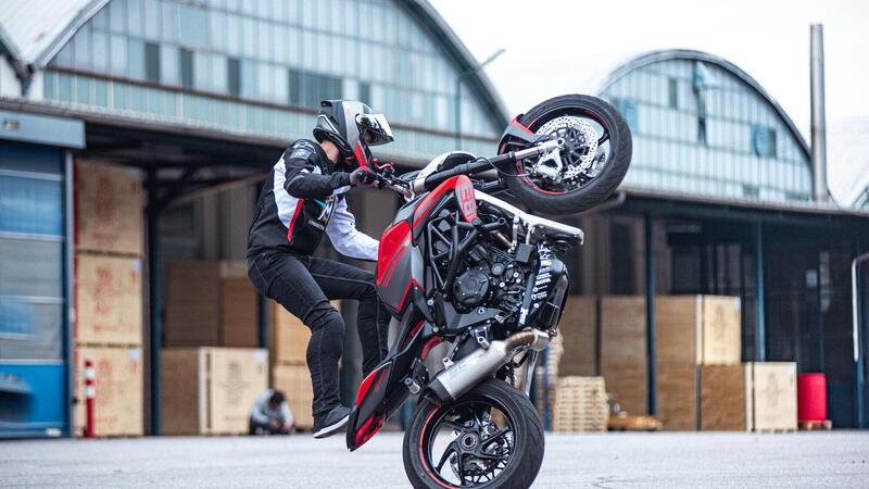 MV Agusta: nasce la Freestyle division