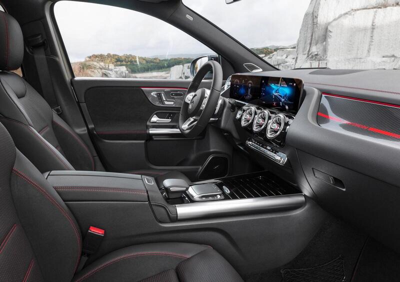 Mercedes-Benz GLA SUV (2020-->>) (10)