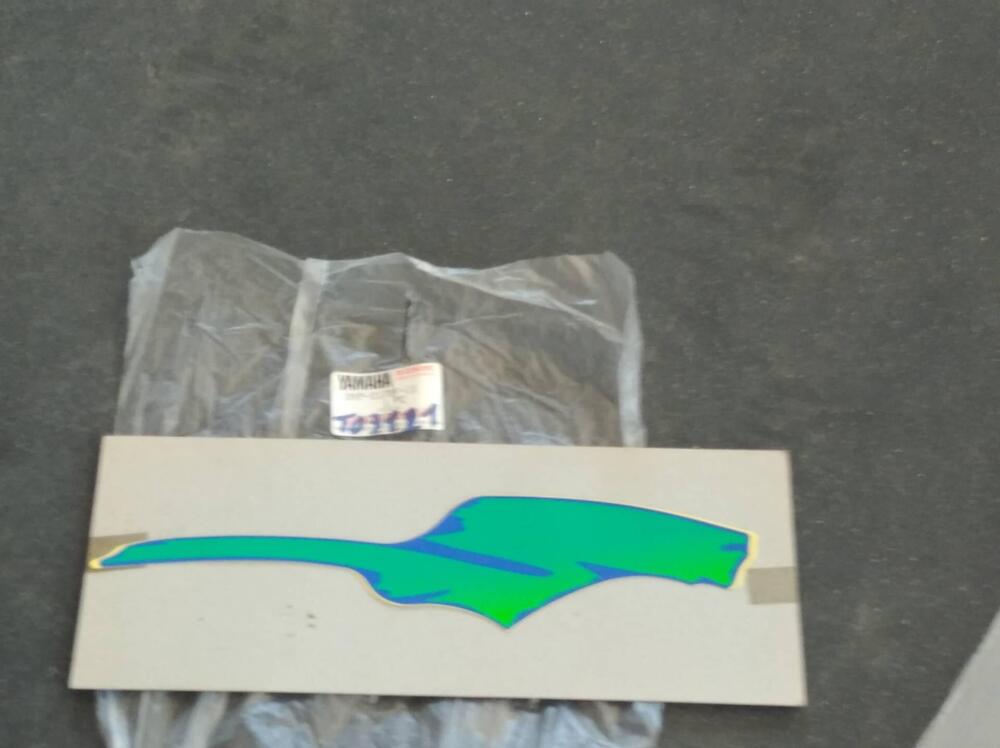 ADESIVO FIANCHETTO YAMAHA XT600 3TB